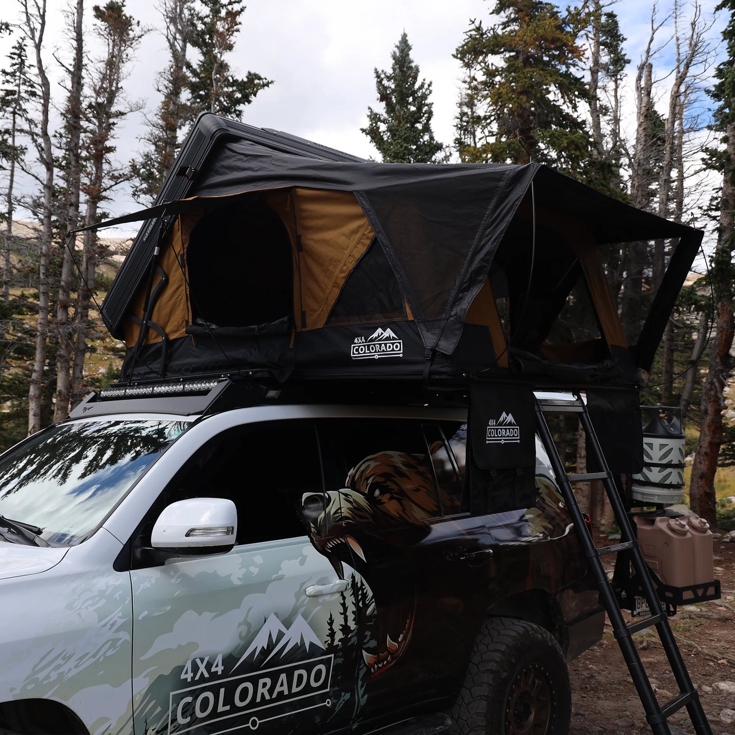 4x4 Colorado Alto Mini Hardshell Rooftop Tent (Queen Size)