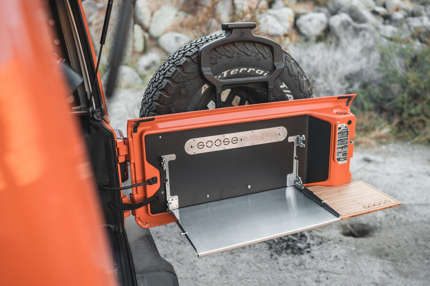 Jeep Wrangler 2018-Present JL / JLU - Goose Gear Tailgate Table