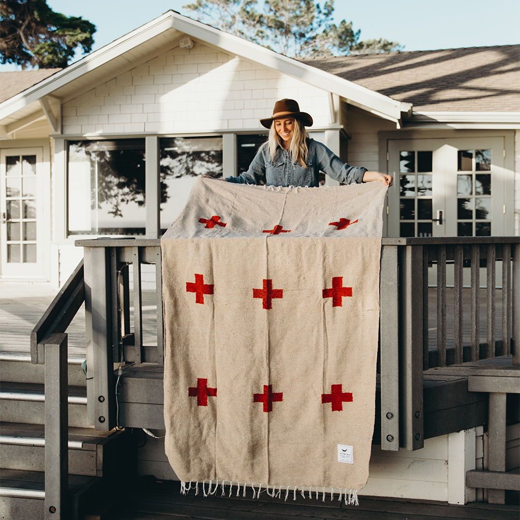 POSITIVE VIBRATIONS BLANKET